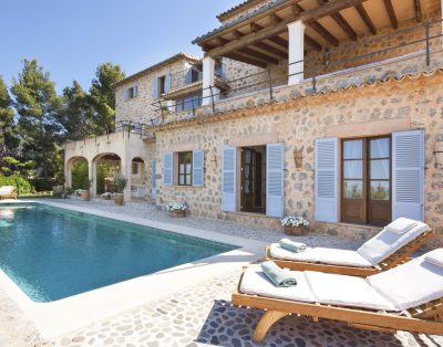 🌺 Breathtaking 3-Bedroom Panoramic Mallorcan Villa in Deia 🌅