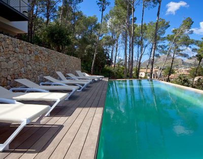 🌞 Captivating Contemporary Villa in Puerto Pollensa with Pool – An Idyllic Retreat! 🏡