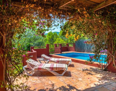 Gorgeous 2 Bedroom Holiday relaxation & leisure Villa with Pool in San Jose