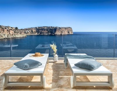 Unmatched Seaview Luxury in a 6-Bedroom Villa with Private Pool