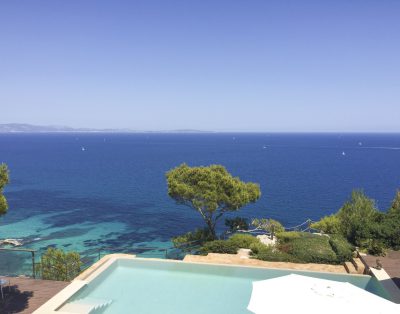 🌟 Seaside Splendor Villa with Stunning Infinity Pool near Palma 🌊